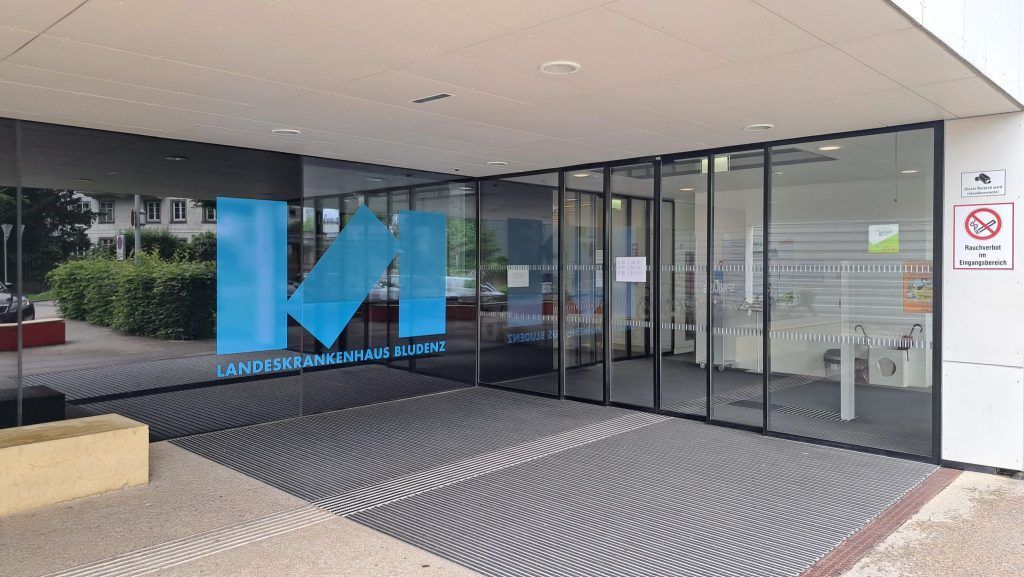 So lang sind Schwangere nun unterwegs – Verlegung der Geburtenstation Bludenz sorgt weiter für Diskussion