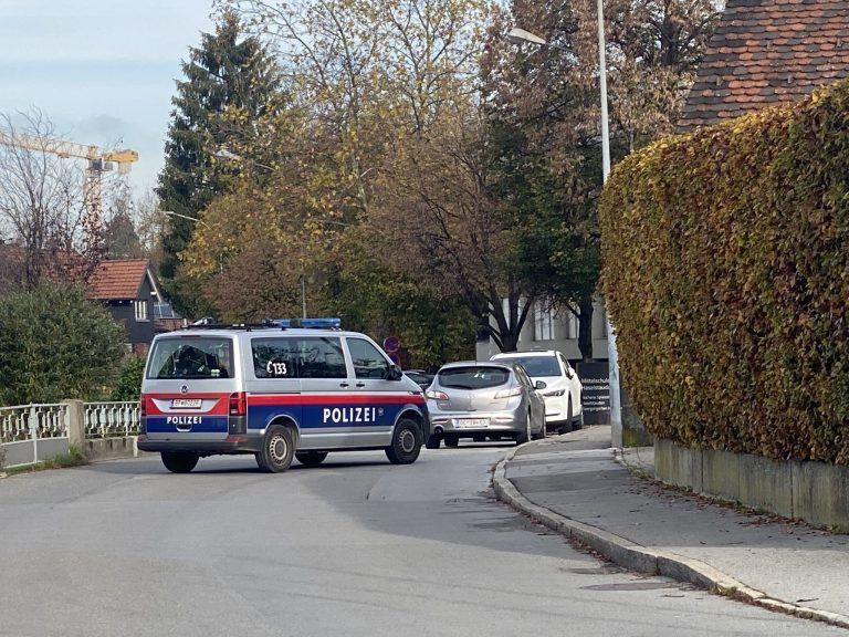 Polizei Großeinsatz Amokdrohung per Anruf Dornbirn Mittelschule Haselstauden