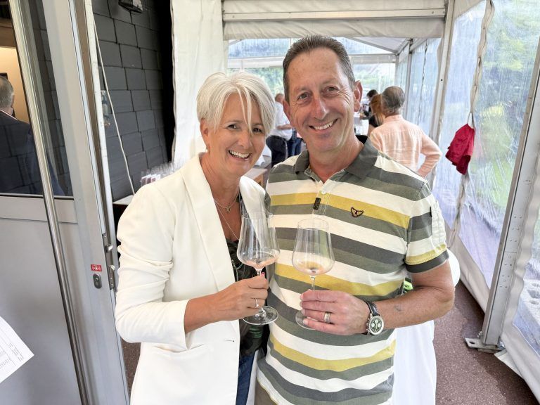 Denise und Titus Ladner beim Rundgang