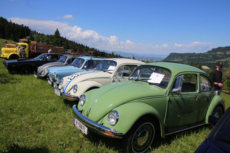 Viel Nostalgie zur Dienstfreistellung : Feuerwehrfest mit Oldtimertreffen in Buch (Bildergalerie)