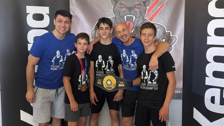 Ilias Demirel, Mert Ates und Noah Netzer mit den beiden Weltklasseringer Denis Kudla und Frank Stäbler