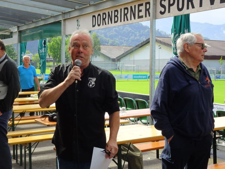 DSV feiert neue Kabinen : Hugo Nussbaumer eröffnete die Feier.