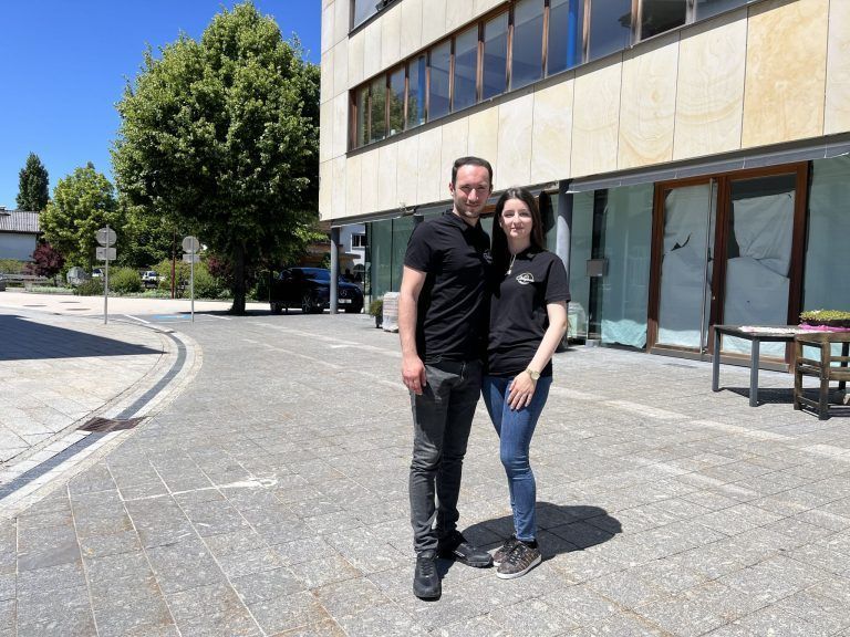 Omer und Arlinda Alii eröffnen die Gelateria Portofino in Höchst.