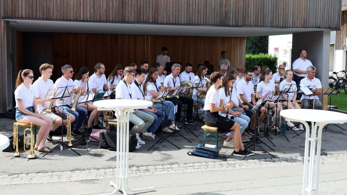 Fronhofer Kapellenmesse und viele Abschiedsgrüße : Der Musikverein Hörbranz mit großer Ausrückung