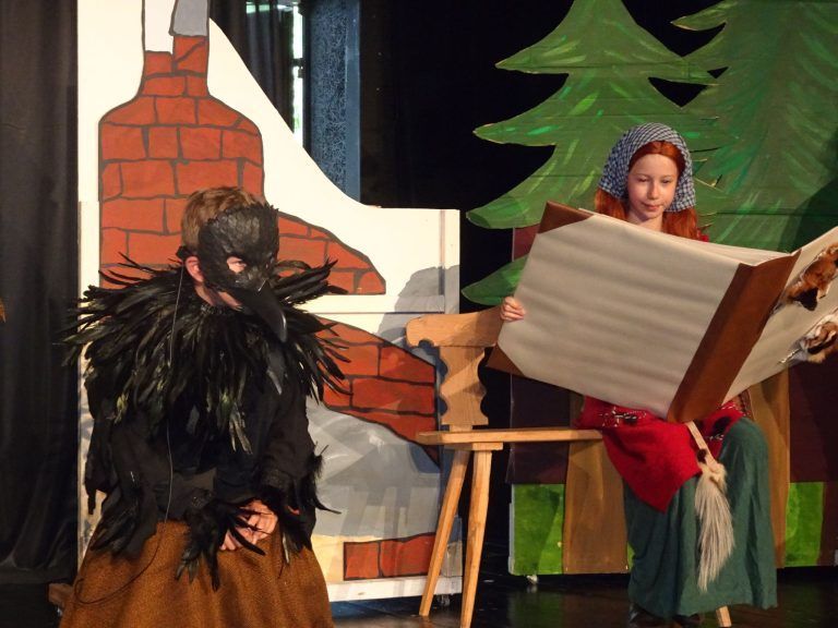 Die Kinder der Theaterklasse der VS Rohrbach begeistern mit ihrem neuen Stück