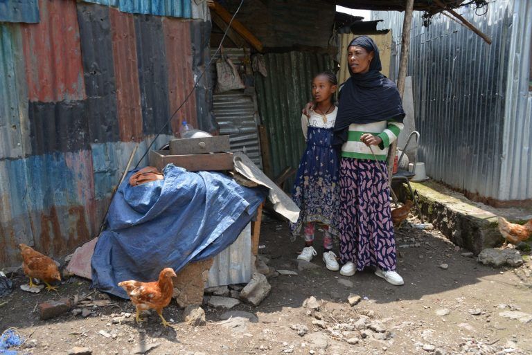 Caritas Familie Slum Addis Abeba