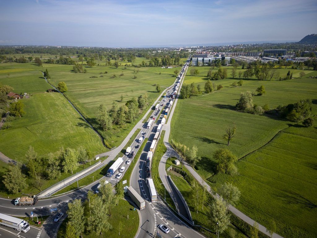 Lösung in Sicht: Die wöchentlichen Lkw-Kolonnen bei Dornbirn Nord sind bald Vergangenheit
