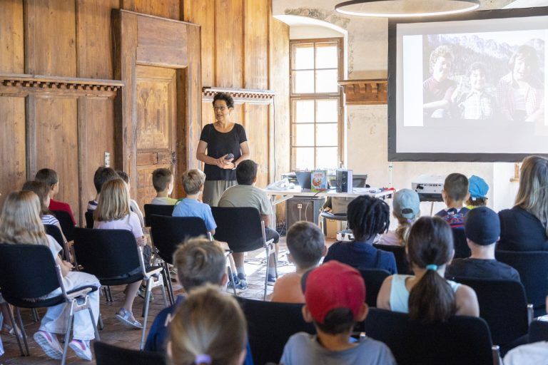 Ida Butterblum - Auf der Buch am Bach waren Kinder Geheimnissen auf der Spur