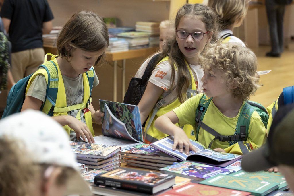 Kinder, Bücher, Emotionen – Buch am Bach begeistert Groß und Klein