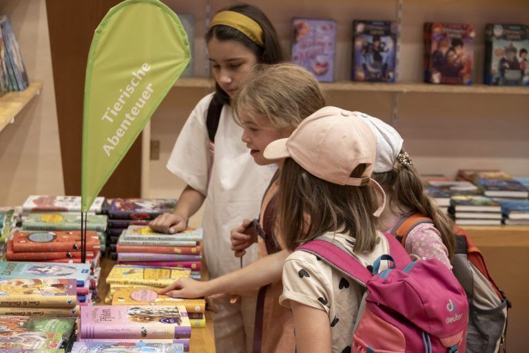 Kinder, Bücher, Emotionen – Buch am Bach begeistert Groß und Klein