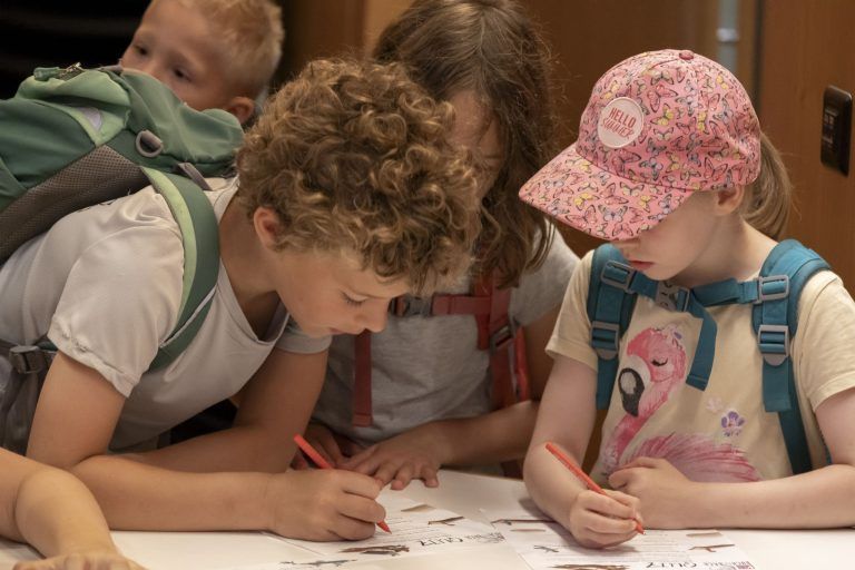 Kinder, Bücher, Emotionen – Buch am Bach begeistert Groß und Klein