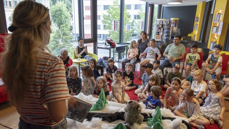Großes Finale der Buch am Bach in der AK-Bibliothek in Feldkirch