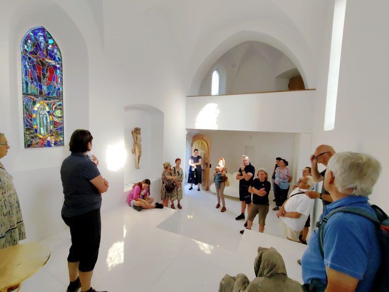 Versteckte Schätze, wo Feldkirch zusammenwuchs : Ort des Friedens: Nach behutsamer Renovierung durch die Architekten Marte.Marte strahlt die Margarethenkapelle neue Ruhe aus.