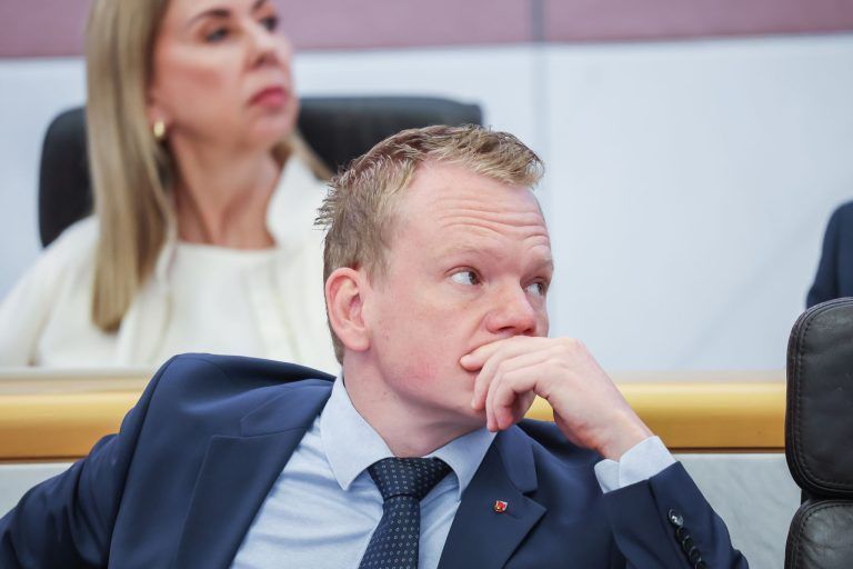 Landtag debattiert übers Geld: "Wie Sie sparen, geht auf keine Kuhhaut"