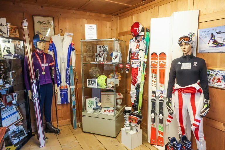 Royals und Promis zu Gast im Skimuseum Damüls