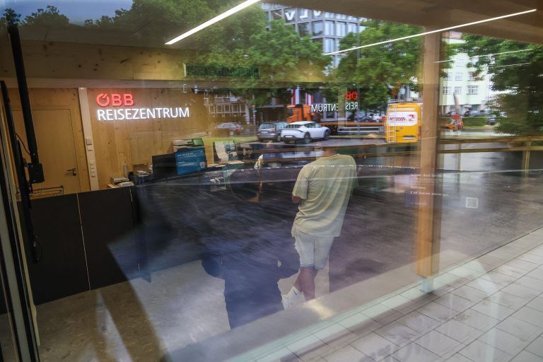 Startschuss am Ausweichbahnhof: „Ich glaube nicht, dass es ein Provisorium ist“