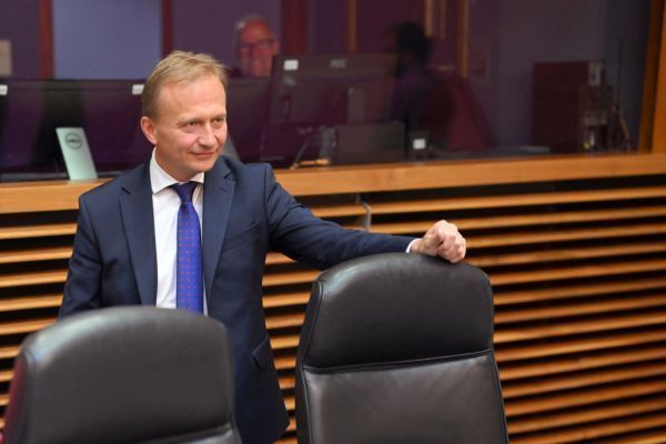 EU-Kommission: Mehrjahresbudget auf 2 Bio. Euro erhöhen