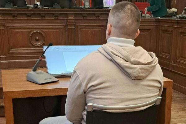 Tödlicher Attacke auf Vater: Zwölf Jahre und Einweisung