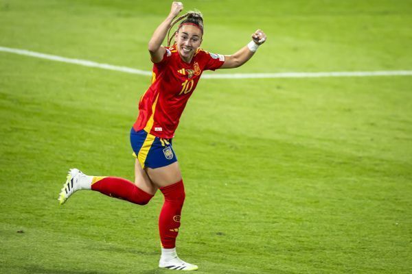 Spanien schaltet Gastgeber Schweiz hochverdient 2:0 aus