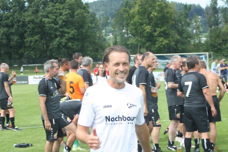 Neue Sportstätte „An der Ratz“ in Röthis feierlich eröffnet: Tomasz Pekala war der beste Spieler und Torschütze.
