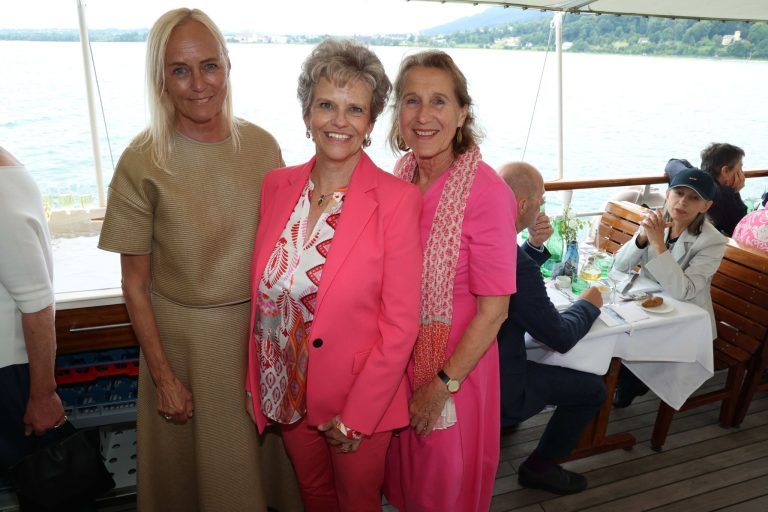 Bodenseeerlebnis für Prominenz: Judith Salzmann, Sabine Haag und Silvia Linhart.