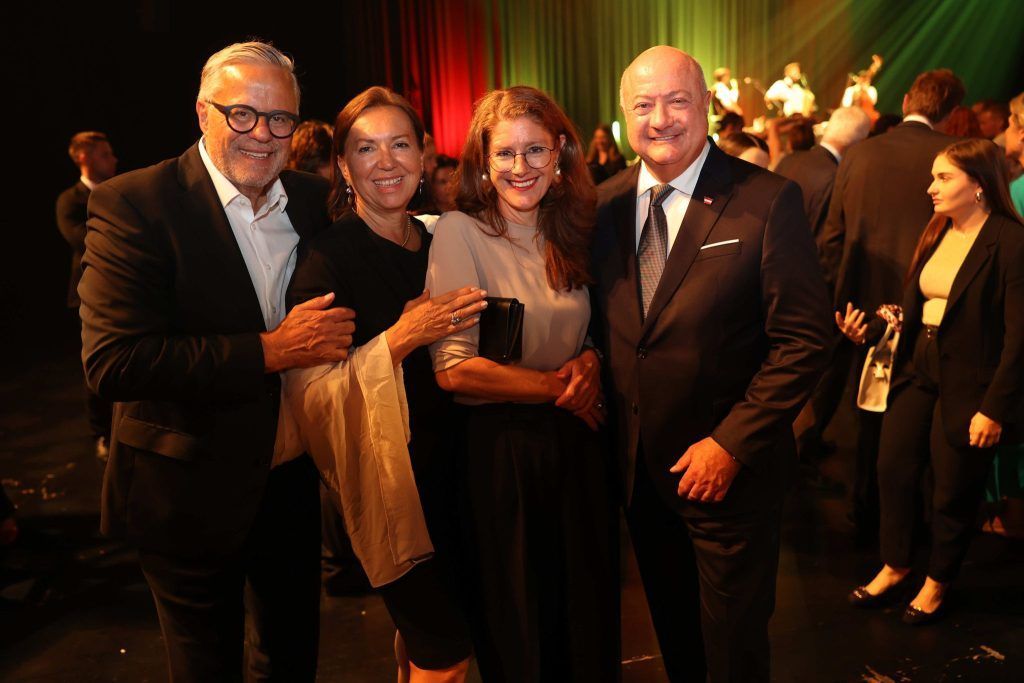 Partyfreude nach Schicksalhaftem