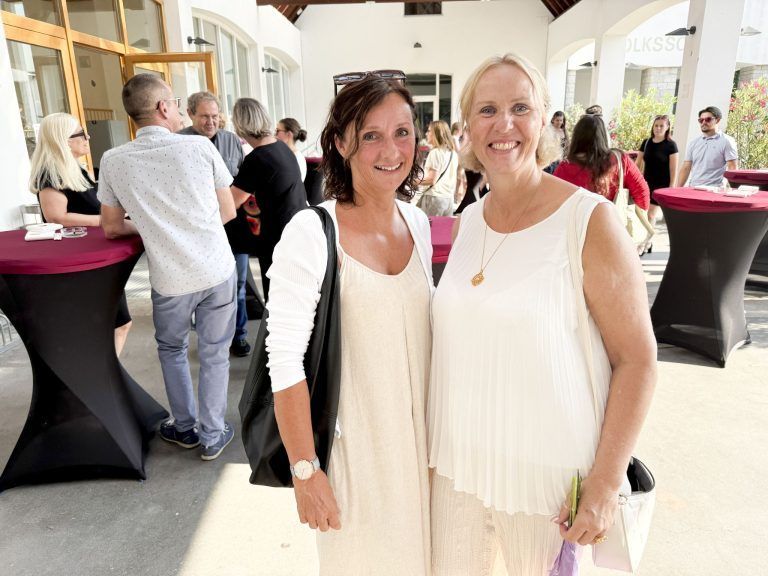 Sabine Fulterer und Bea Bröll begleiteten die Jugendlichen