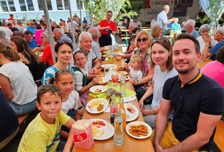 Viel Applaus für ein erfolgreiches Lochauer Dorffest: Das Lochauer Dorffest ist auch ein Fest für die ganze Familie.