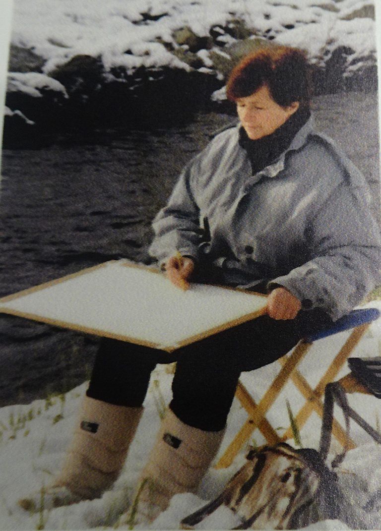 Heimat auf Leinwand : Ilse Theisen-Blank (hier in jungen Jahren) arbeitet auch gerne bei Wind und Wetterin der Natur.