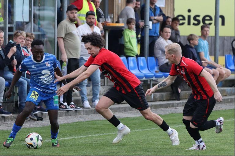 Neo-Trainer Elmar Bösch soll FC Thüringen zurück nach oben führen: Foto: VN-TK Thüringen hofft wieder auf sportlich bessere Zeiten.
