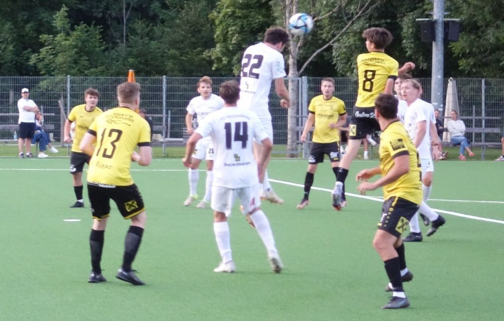 Favoritensiege im Wäldercup