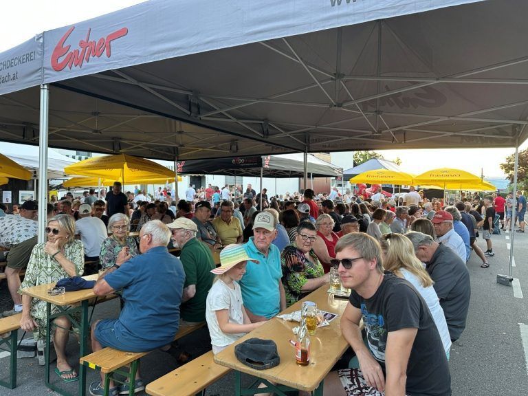90 Jahre Schaufel-Siedlung: Ein Fest der Gemeinschaft und Geschichte: 600 Gäste sorgten für eine perfekte Atmosphäre und Stimmung.