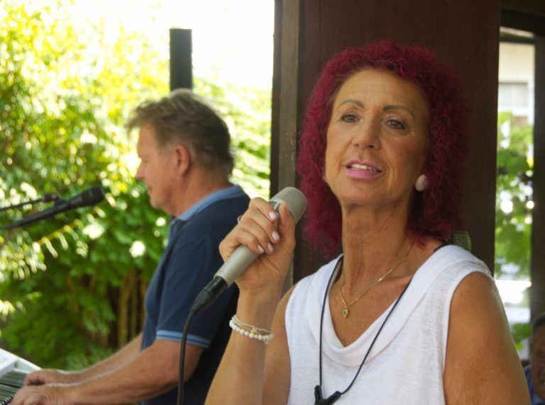 Finanzierung für ausgezeichnetes Projekt gesichert: Margarethe und Oskar sorgten mit passender Musik für feine Stimmung