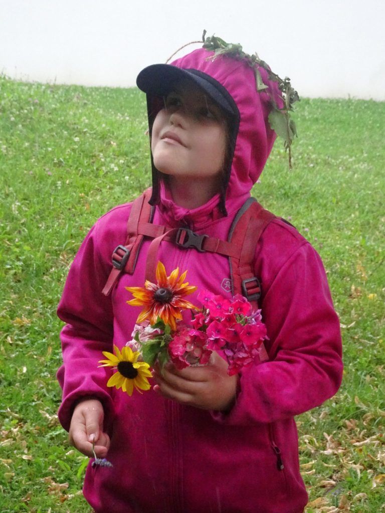 Abenteuer mit dem Waldräuber : Die Kinder lernten viel über Heilpflanzen und die Natur.