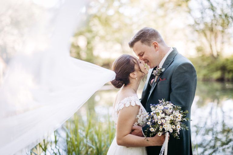 Am 29. März gaben sich Selina und Martin Peter das Jawort.