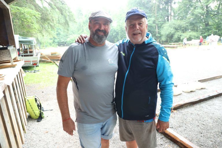 Pétanque-Spieler:innen strömten nach Rankweil: Klaus Pirker und Helmut Herbert, Präsident des Bundesverbandes.