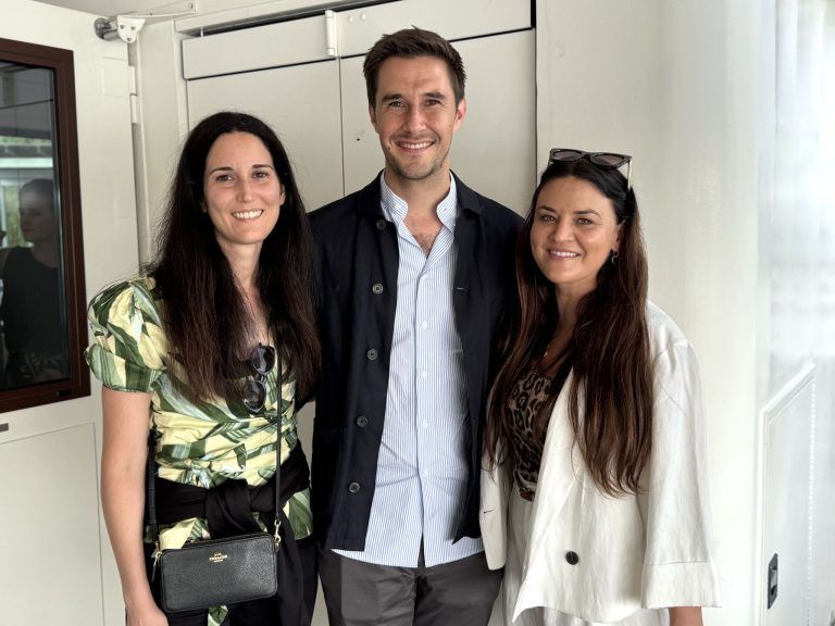 Sonnenuntergang, Salsa und Sliders: Anna Hilti, Kilian Dorner und Verena Eugster.