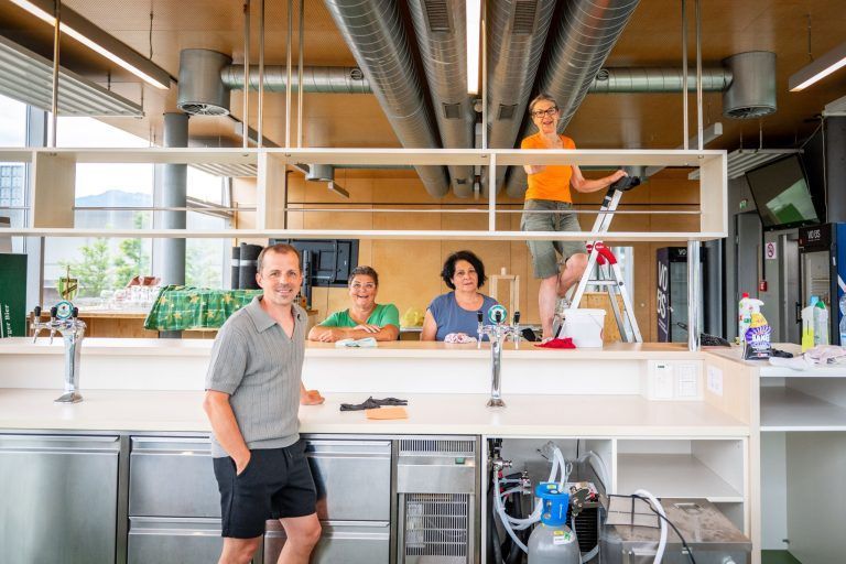 Reichshofstadion, letzte Vorbereitungen,