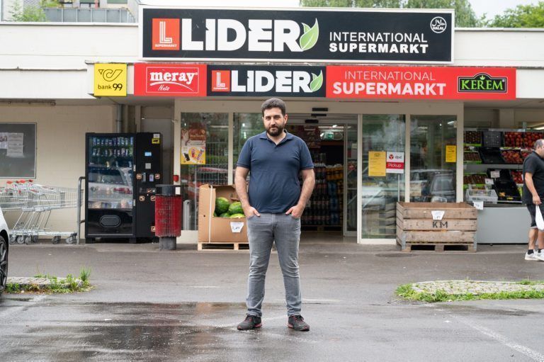 „Ich stoße an Grenzen“ – Bregenzer Supermarkt-Inhaber kämpft gegen Abschiebung seiner Fachkräfte