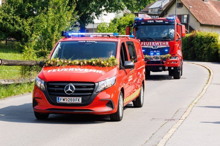 OF Feldkirch Tisis Fahrzeugsegnung