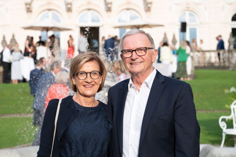 Prominentes Schaulaufen zum Festspiel-Auftakt