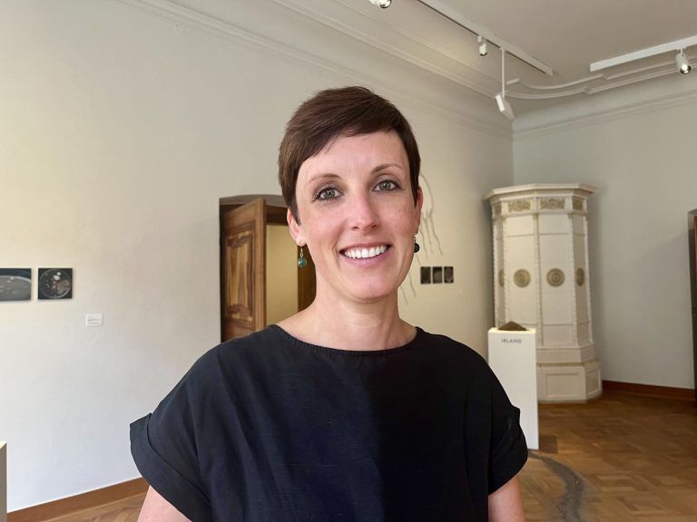 „Erdungen“, neue Kunstausstellung im Palais Liechtenstein, Kuratorin Bianca Maria Rovetta