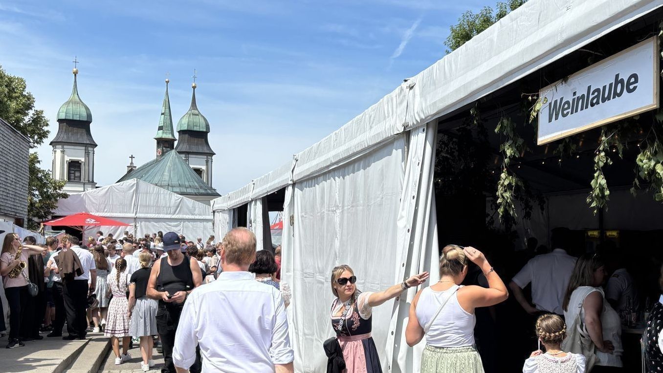 Mehrere Anzeigen: Polizei musste auf Bezirksfeuerwehrfest Zelt räumen