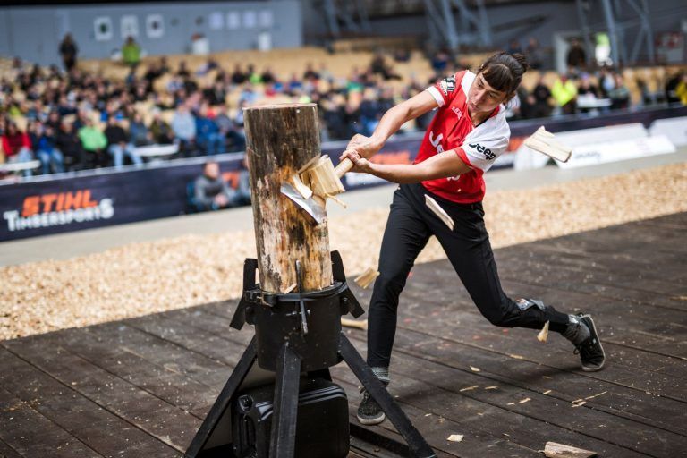 VdT Johanna Loretz, Sportholzfällerin, Lumberjack