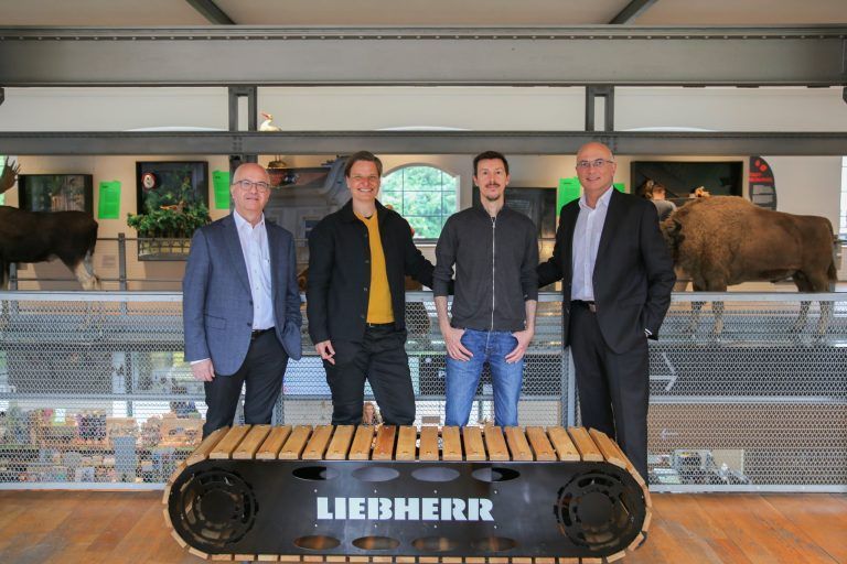 Partnerschaft zwischen Liebherr und inatura Dornbirn