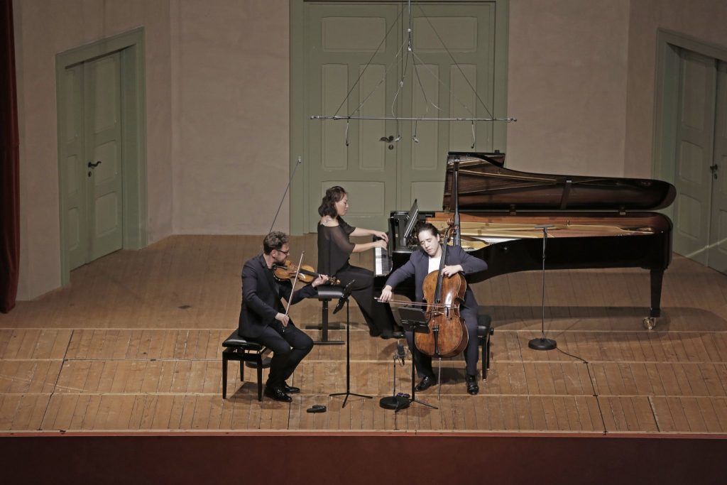 Musikalische Magie im Dreiklang