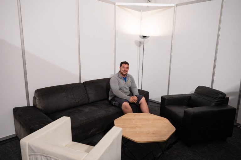 Clemens Hämmerle erfüllt die Wünsche der Stars auf dem Szene Openair
