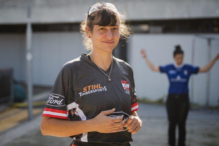 VdT Johanna Loretz, Sportholzfällerin, Lumberjack