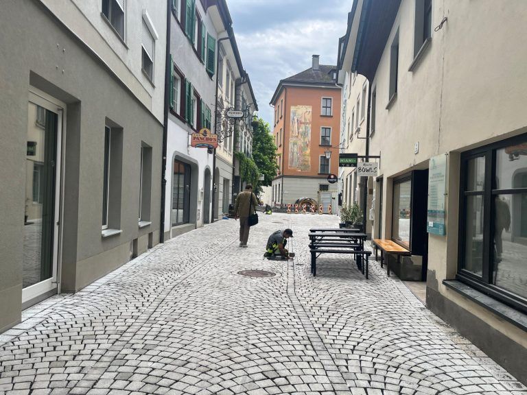 Pflasterarbeiten Gymnasiumgasse, Sanierung der ältesten Kanalisation Vorarlbergs