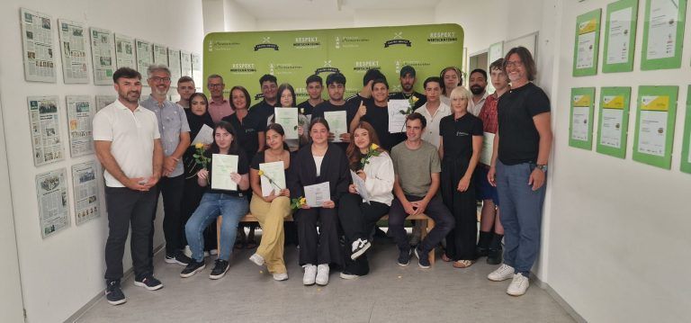 Der Pflichtschulabschluss im Leuchtturm ist mehr als ein Stück Papier – er ist ein Symbol für Hoffnung, Engagement und die Überzeugung, dass jeder Mensch eine Chance auf Bildung verdient.